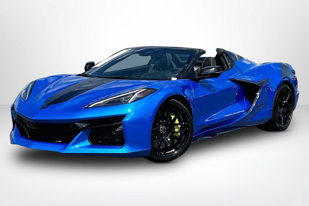 Used 2024 Chevrolet Corvette Z06 w/ Battery Protection Package RWD image 3