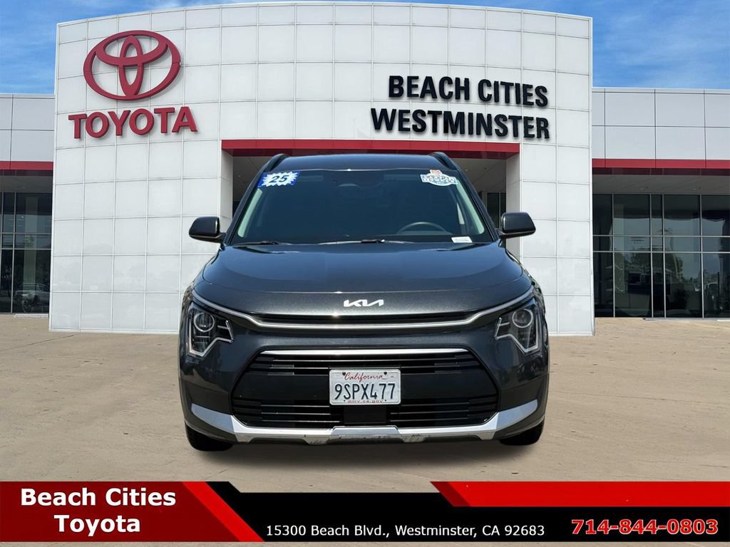 Used 2025 Kia Niro EX FWD image 4