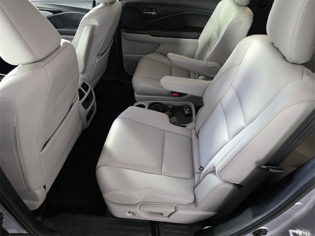 Used 2022 Honda Pilot Elite image 14