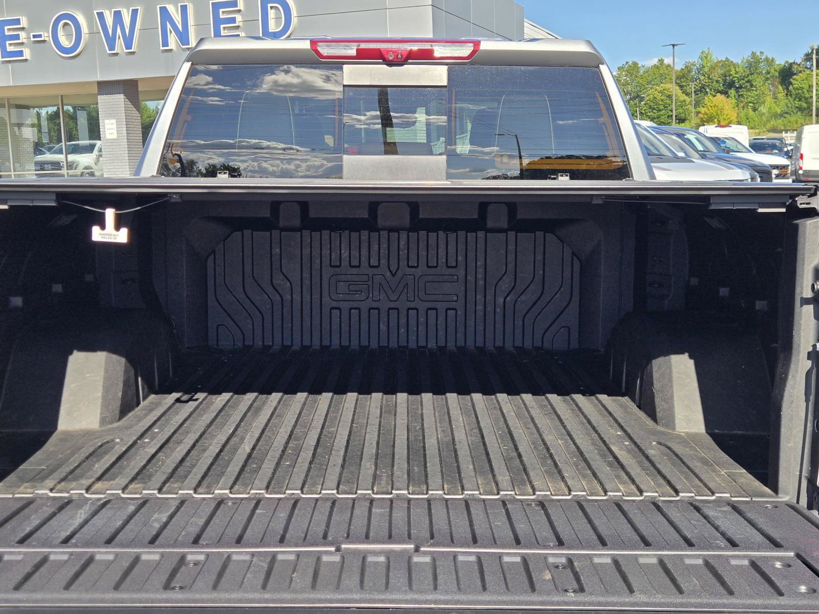 Used 2026 GMC Sierra 1500 Denali Ultimate AWD/4WD image 13