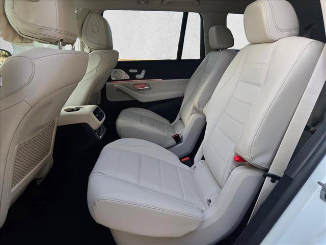 New 2026 Mercedes-Benz GLS 450 4MATIC image 16