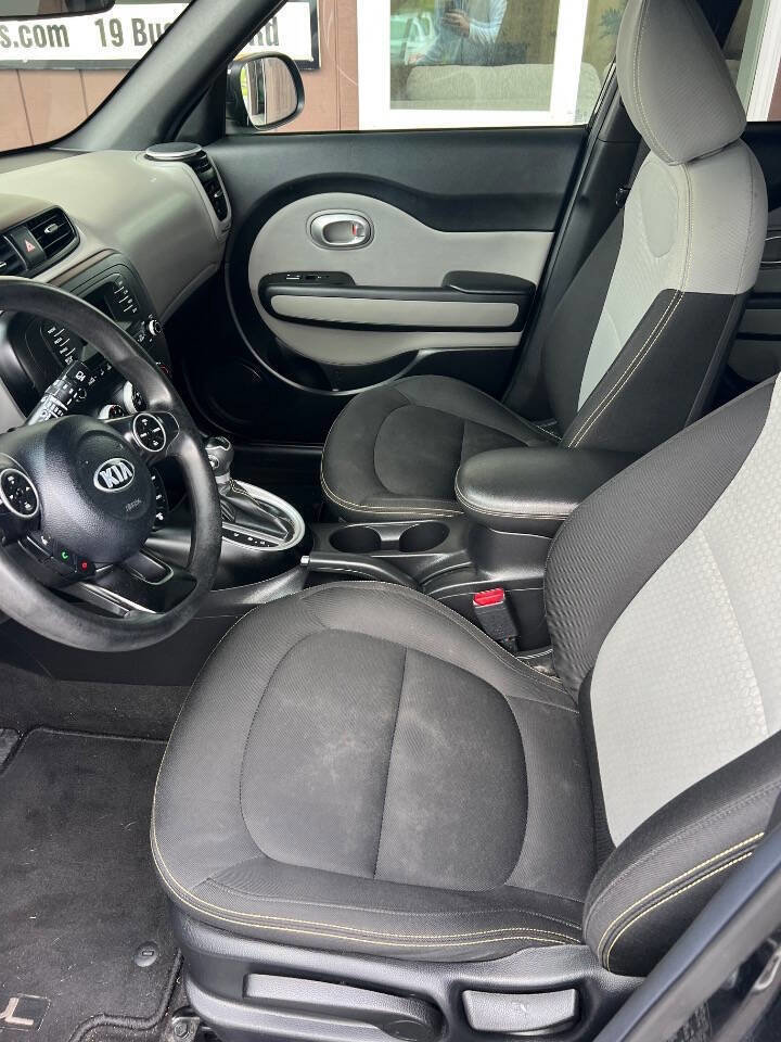 Used 2015 Kia Soul + FWD image 7