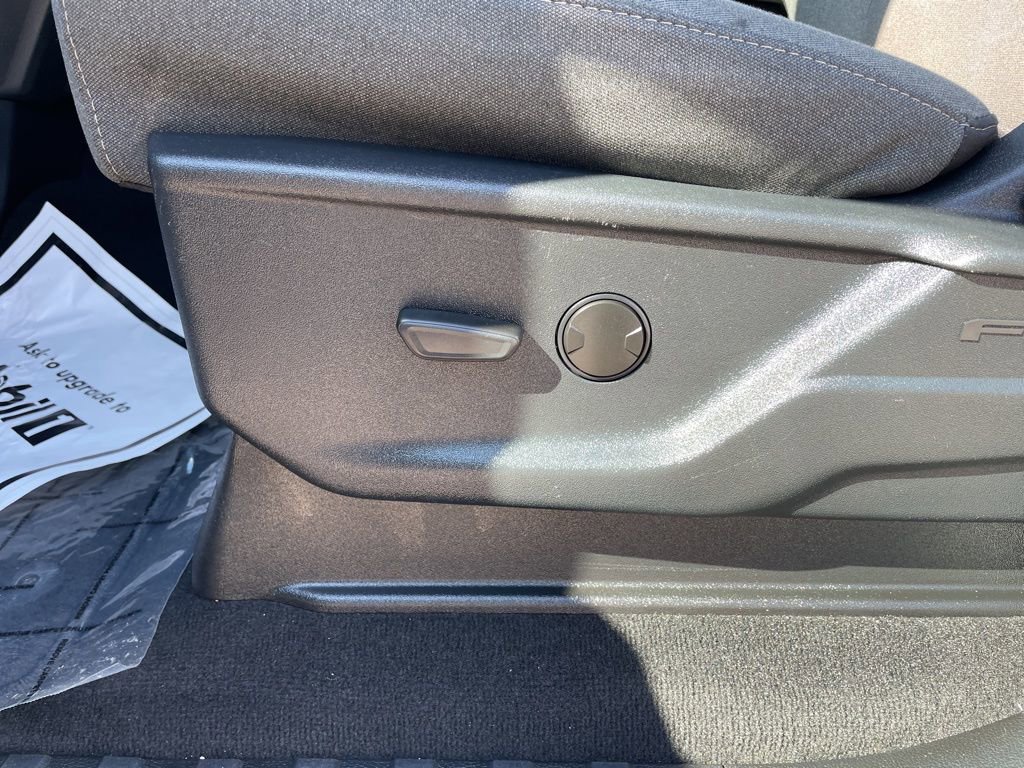 Used 2025 Ford F350 XLT image 13