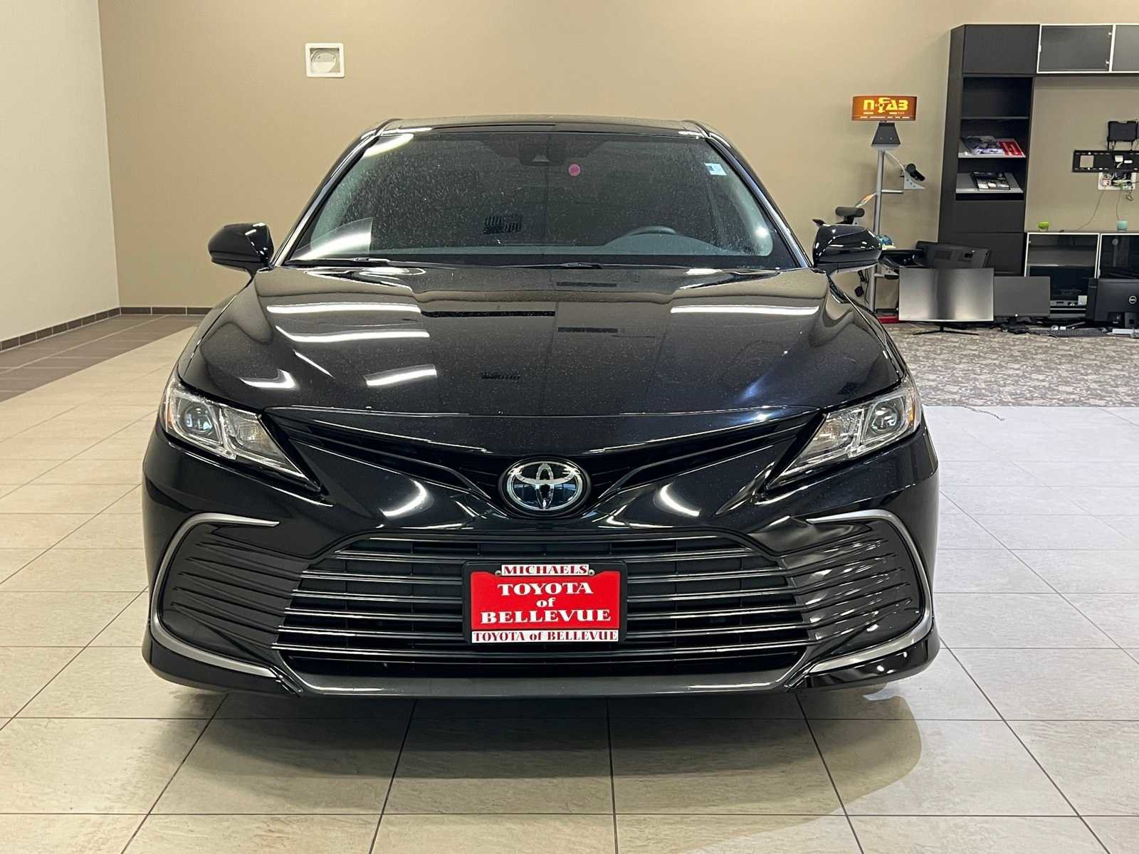 Certified 2022 Toyota Camry LE w/ Carpet Mat Package (TMS) image 8