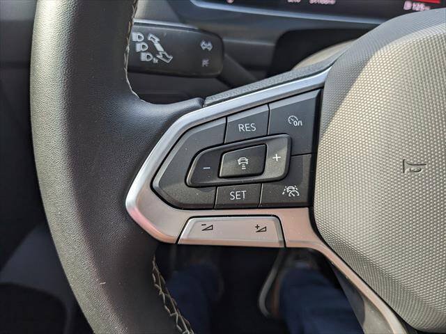 Used 2023 Volkswagen Tiguan SE R-Line AWD/4WD image 25
