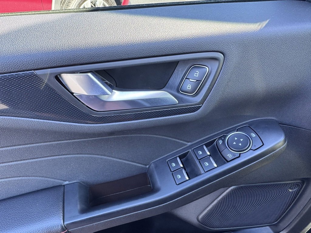Used 2025 Ford Escape ST-Line Select image 21