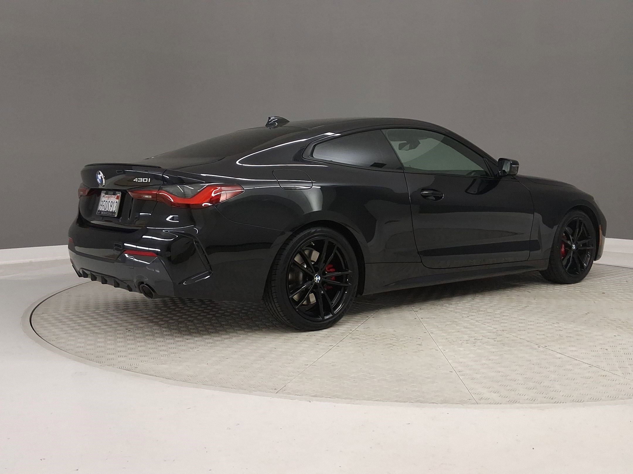 Used 2023 BMW 430i Coupe w/ M Sport Package image 7