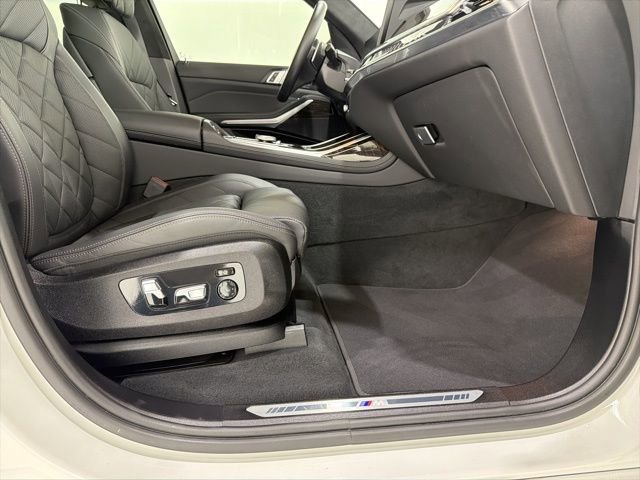 Certified 2023 BMW X7 xDrive40i w/ M Sport Package image 22
