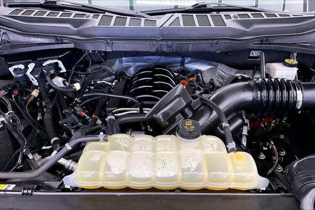 Used 2023 Ford F150 XLT w/ Equipment Group 302A High image 9