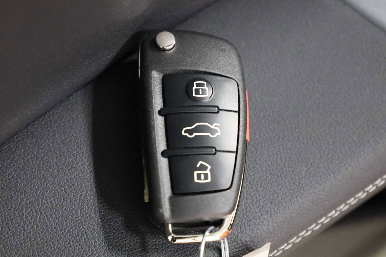 Certified 2025 Audi Q3 2.0T Premium w/ Black Optic Sport Package image 39