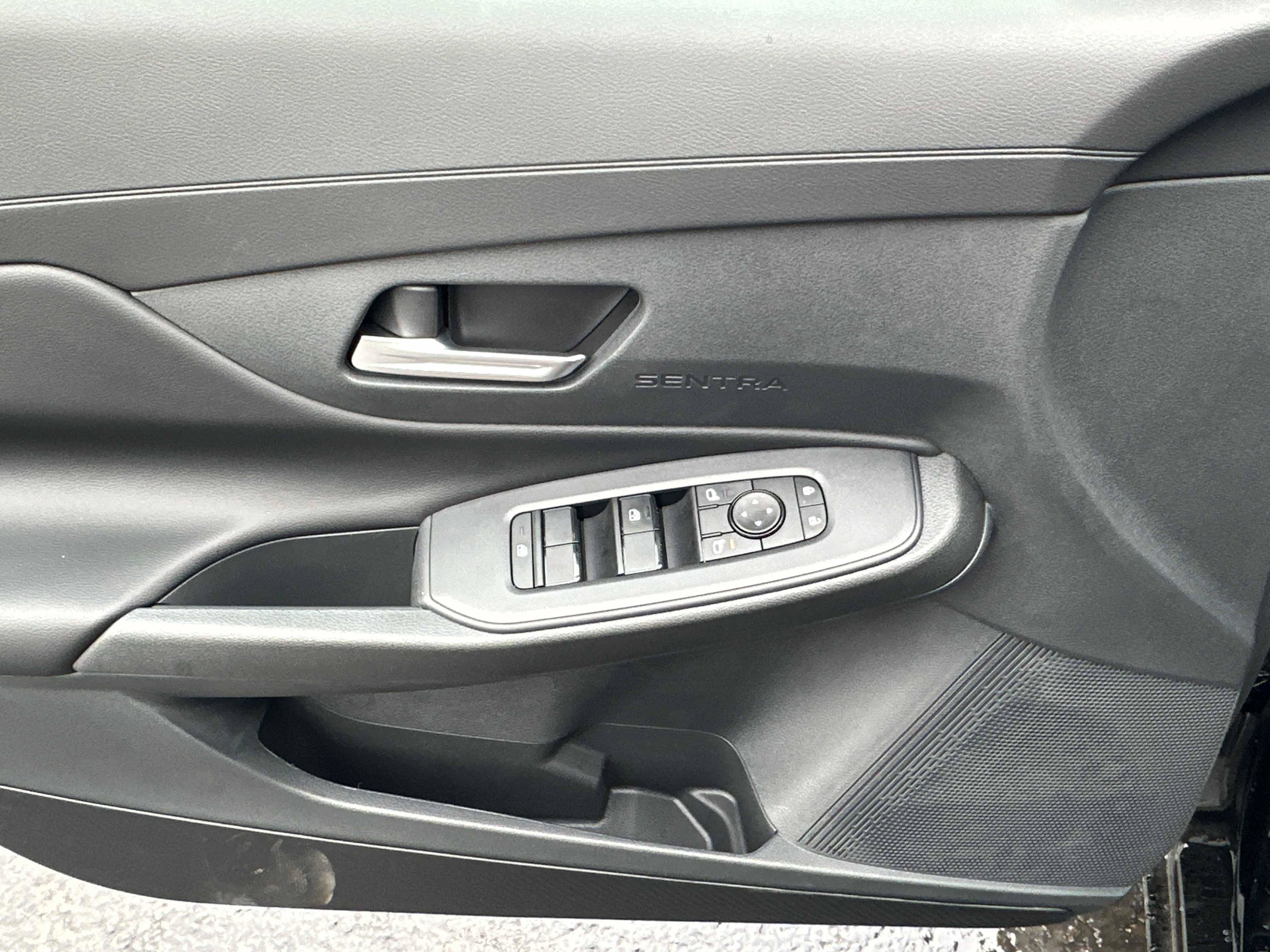 New 2026 Nissan Sentra SV w/ SV Convenience Package FWD image 16