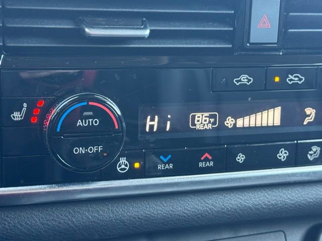 Used 2023 Nissan Rogue SL w/ SL Premium Package image 46