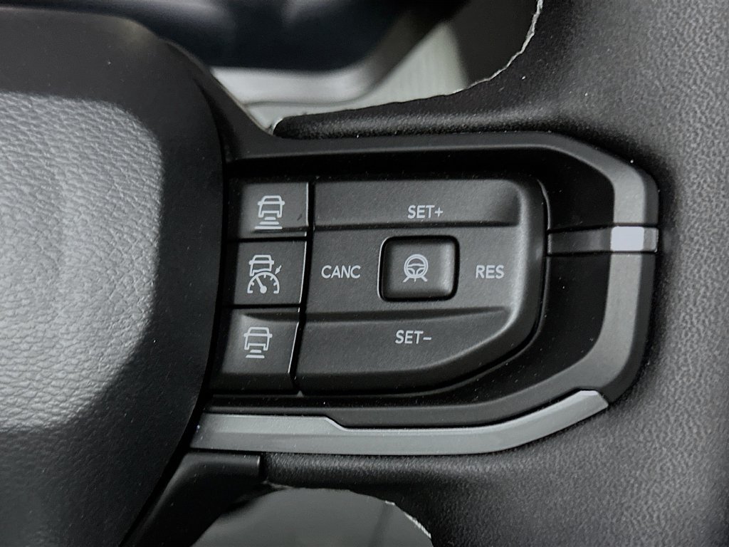 New 2026 Jeep Cherokee Limited AWD/4WD image 32