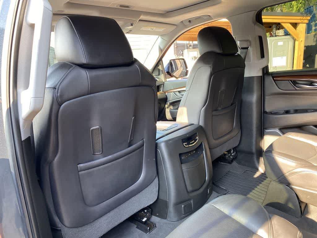 Used 2020 Cadillac Escalade ESV Premium Luxury AWD/4WD image 15