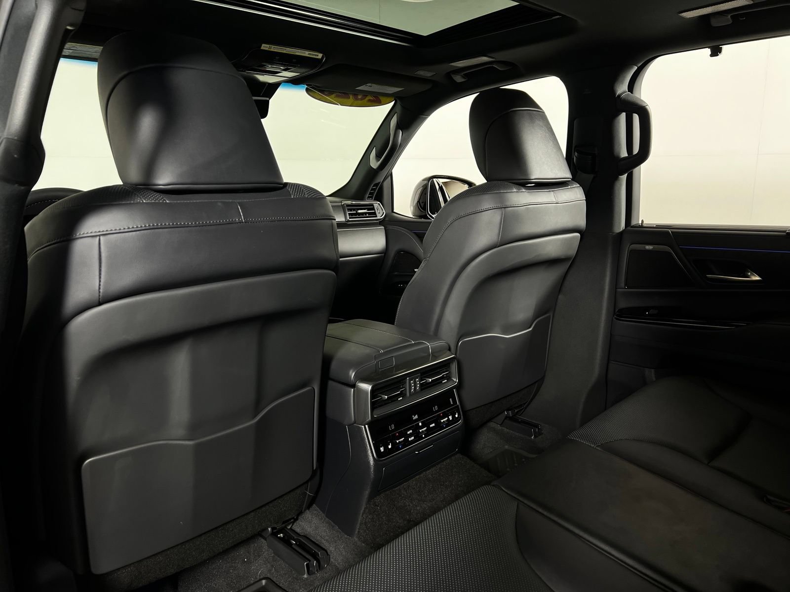 Used 2025 Lexus LX 700h Overtrail AWD/4WD image 24