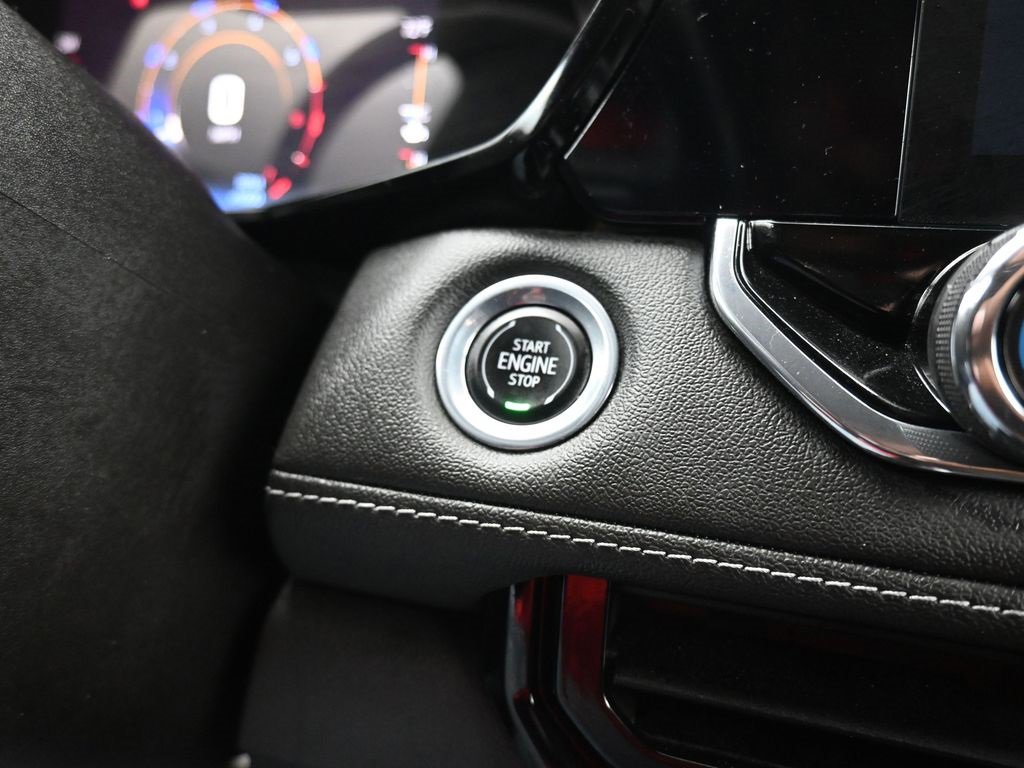 Used 2023 Chevrolet Colorado LT w/ LT Convenience Package II image 21