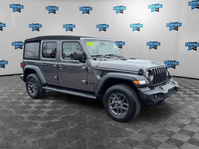 Used 2024 Jeep Wrangler Unlimited Sport AWD/4WD image 8