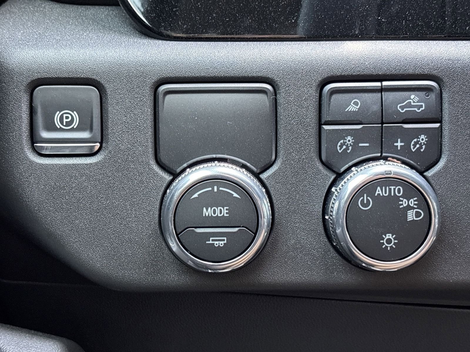 New 2025 GMC Sierra 1500 SLE w/ Preferred Package image 23