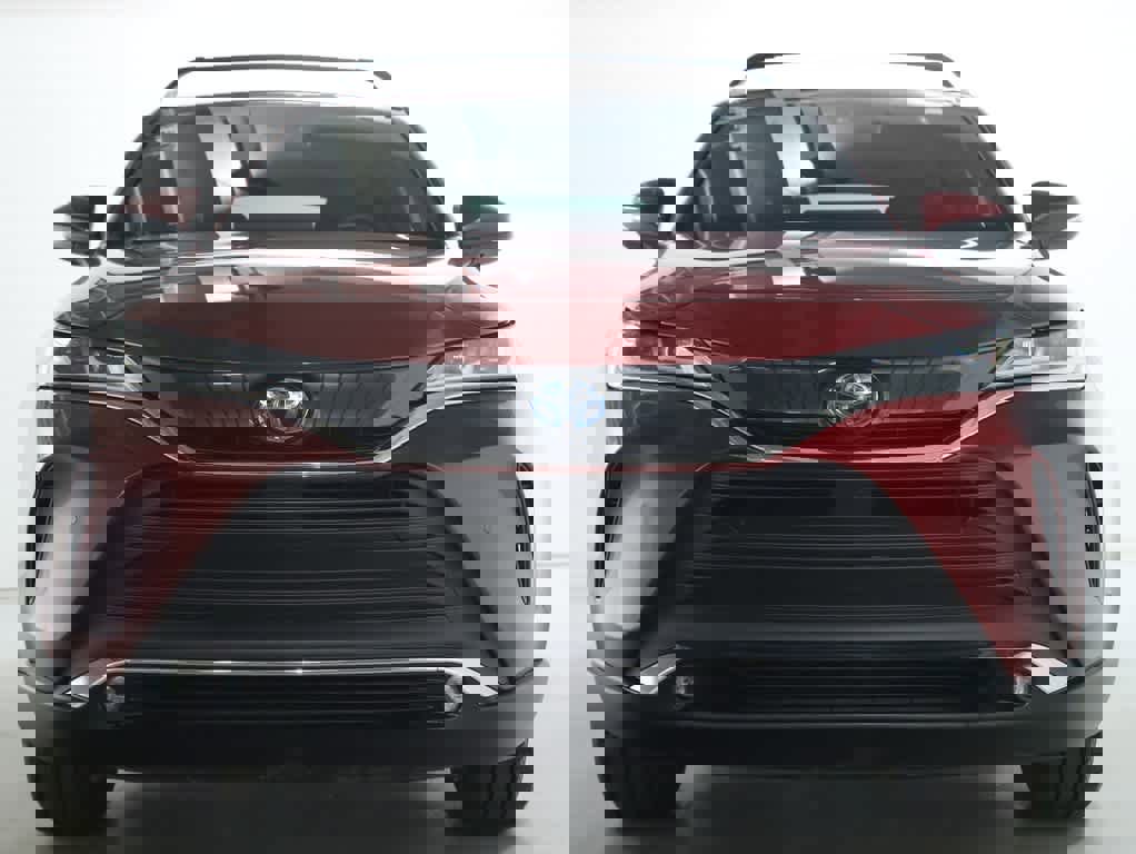 Certified 2023 Toyota Venza XLE image 5