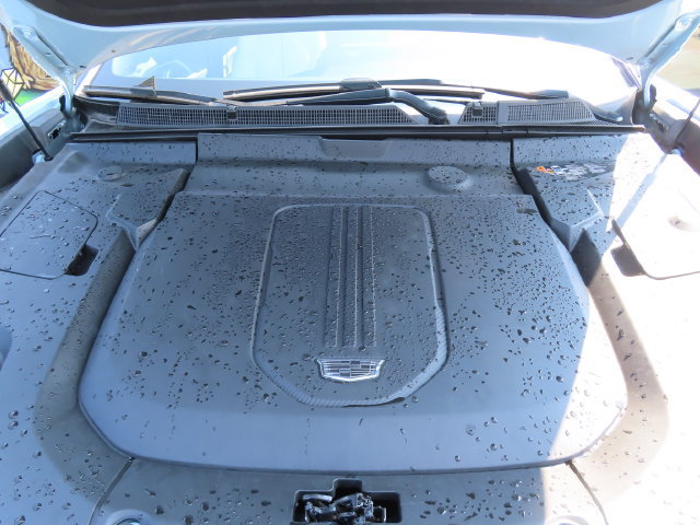 Certified 2024 Cadillac Lyriq Luxury AWD/4WD image 45