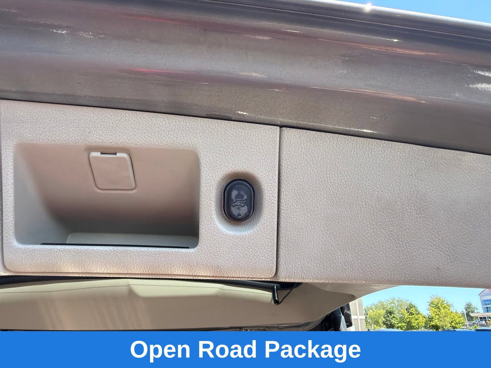 Used 2019 GMC Yukon Denali w/ Open Road Package AWD/4WD image 23