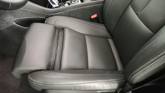 Certified 2026 Volvo XC40 B5 Ultra w/ Climate Package AWD/4WD image 13