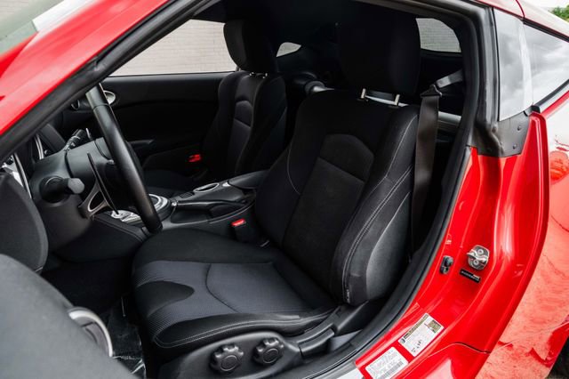 Used 2012 Nissan 370Z Coupe image 5