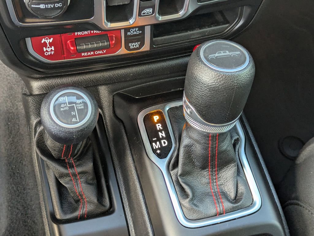 Used 2023 Jeep Gladiator Rubicon w/ Cold Weather Group AWD/4WD image 19