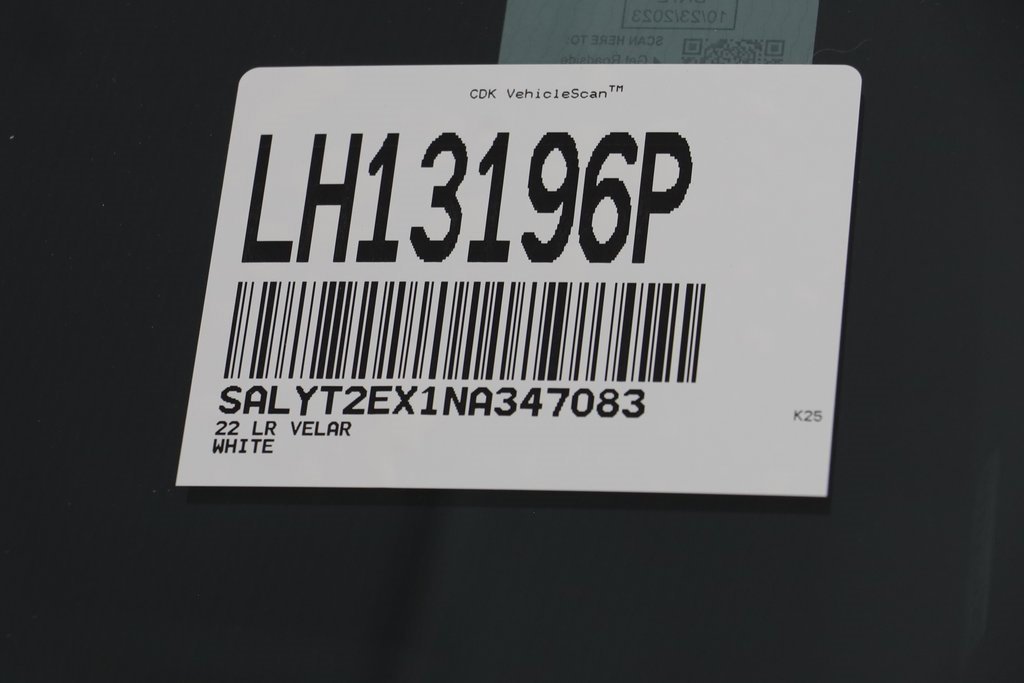 Used 2022 Land Rover Range Rover Velar R-Dynamic S image 27