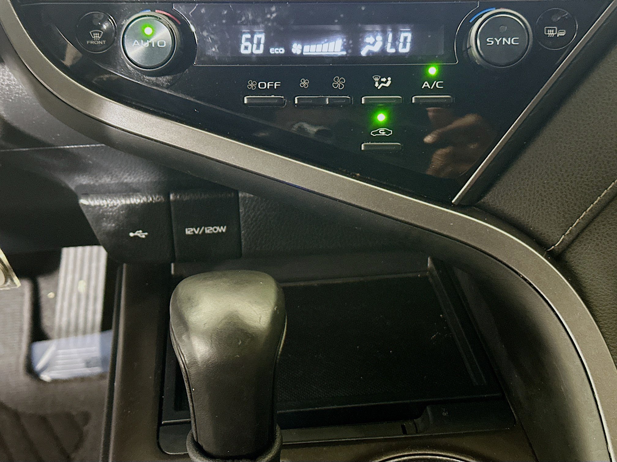 Used 2023 Toyota Camry SE FWD image 22