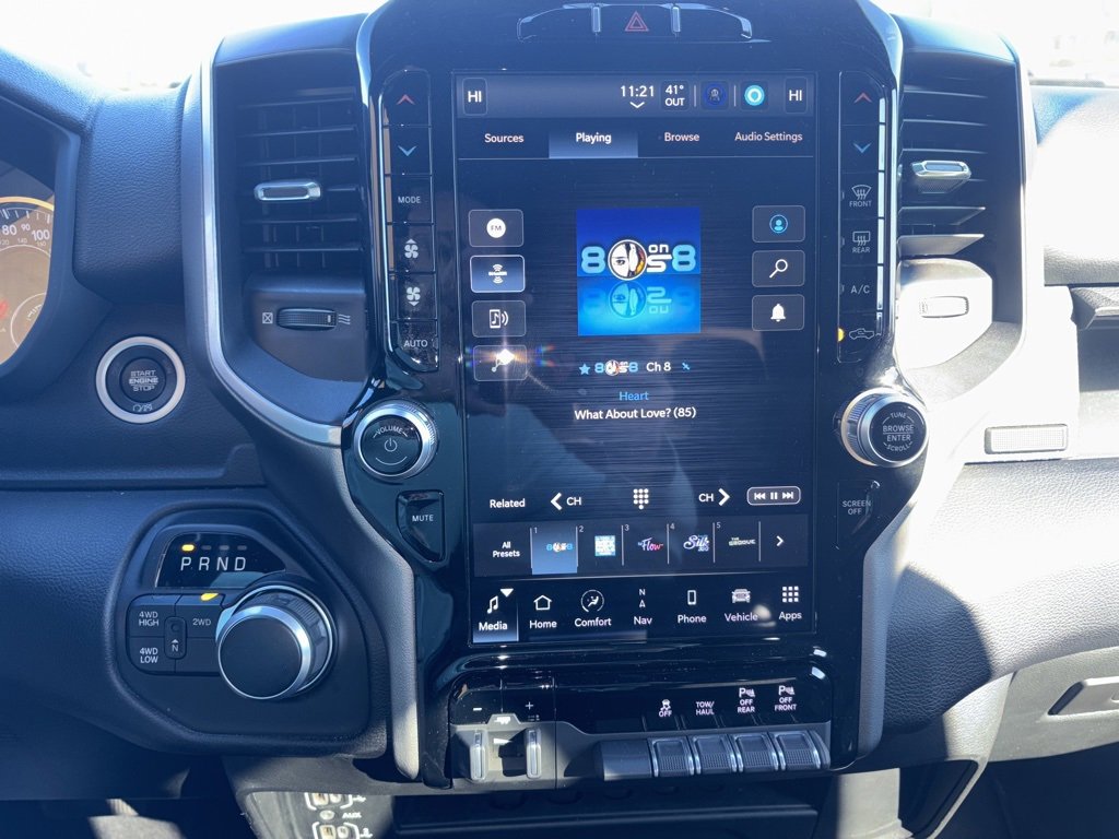 Used 2024 RAM 2500 Big Horn w/ Sport Appearance Package image 17