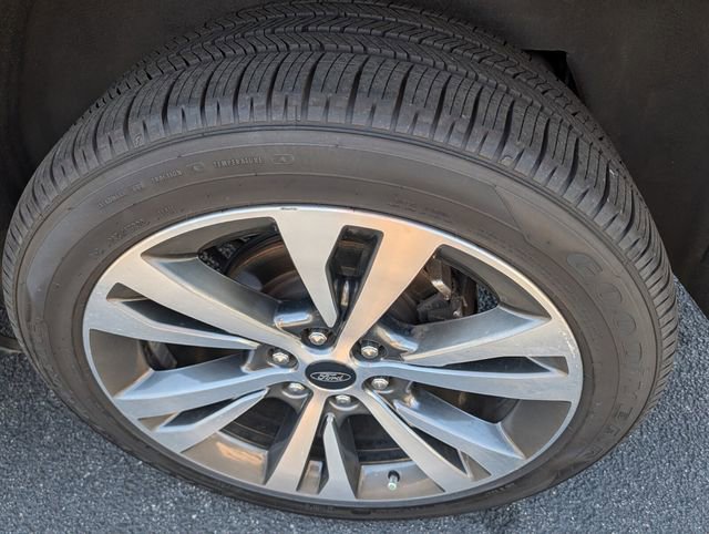 Used 2019 Ford Expedition XLT w/ Equipment Group 202A RWD image 47