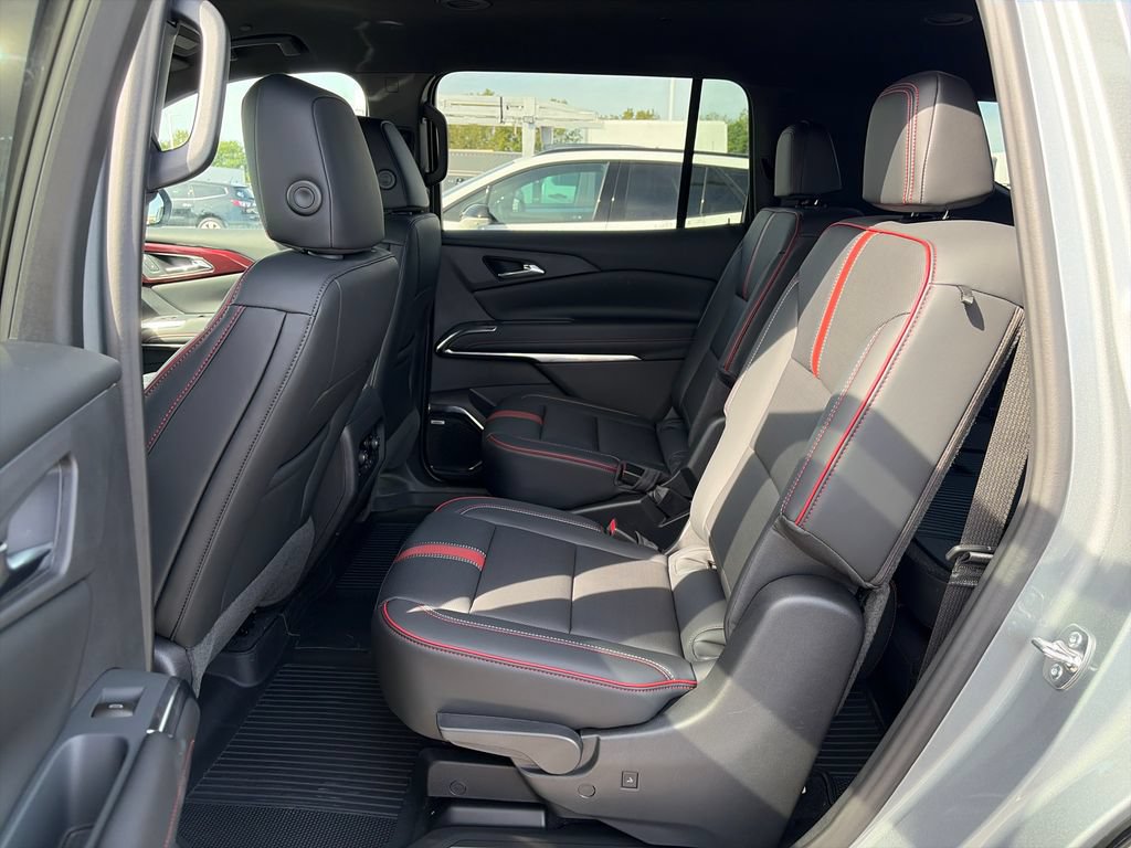 New 2027 Chevrolet Traverse RS w/ LPO, Floor Liner Package AWD/4WD image 27