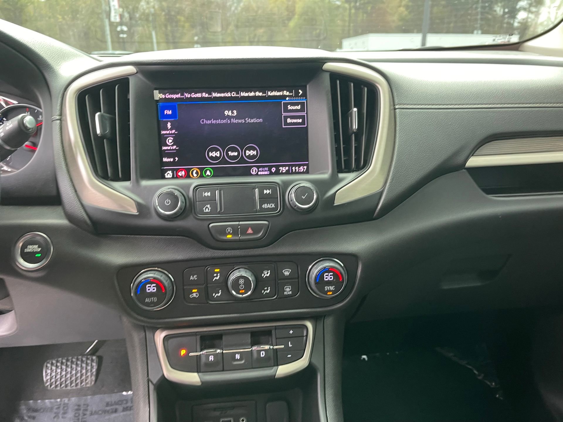 Used 2024 GMC Terrain Denali w/ Denali Premium Package image 20