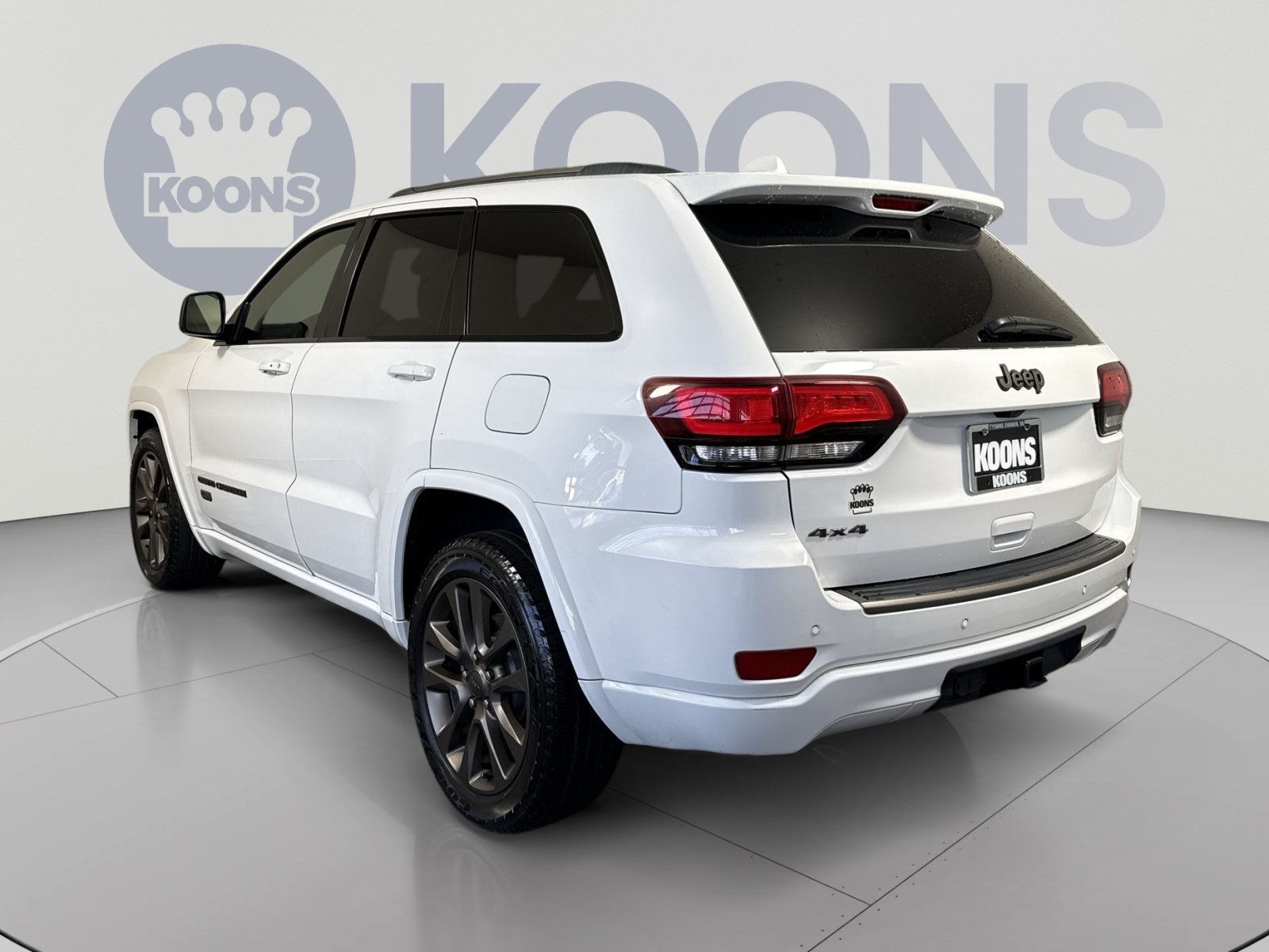 Used 2016 Jeep Grand Cherokee Limited 75th Anniversary AWD/4WD image 4