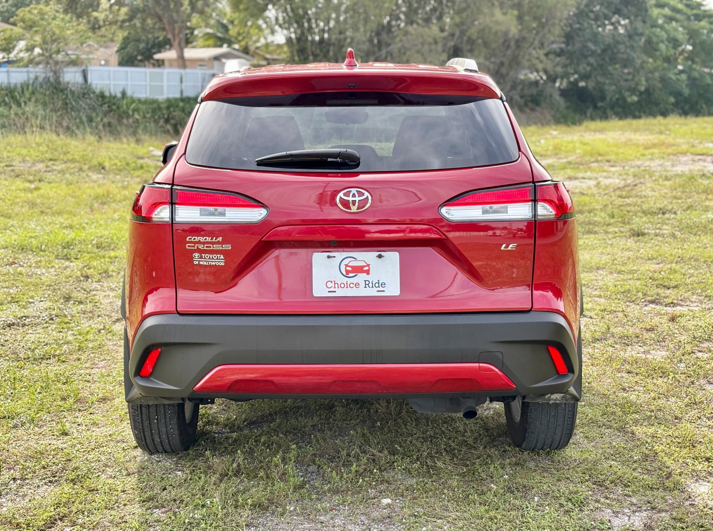 Used 2024 Toyota Corolla Cross LE image 5