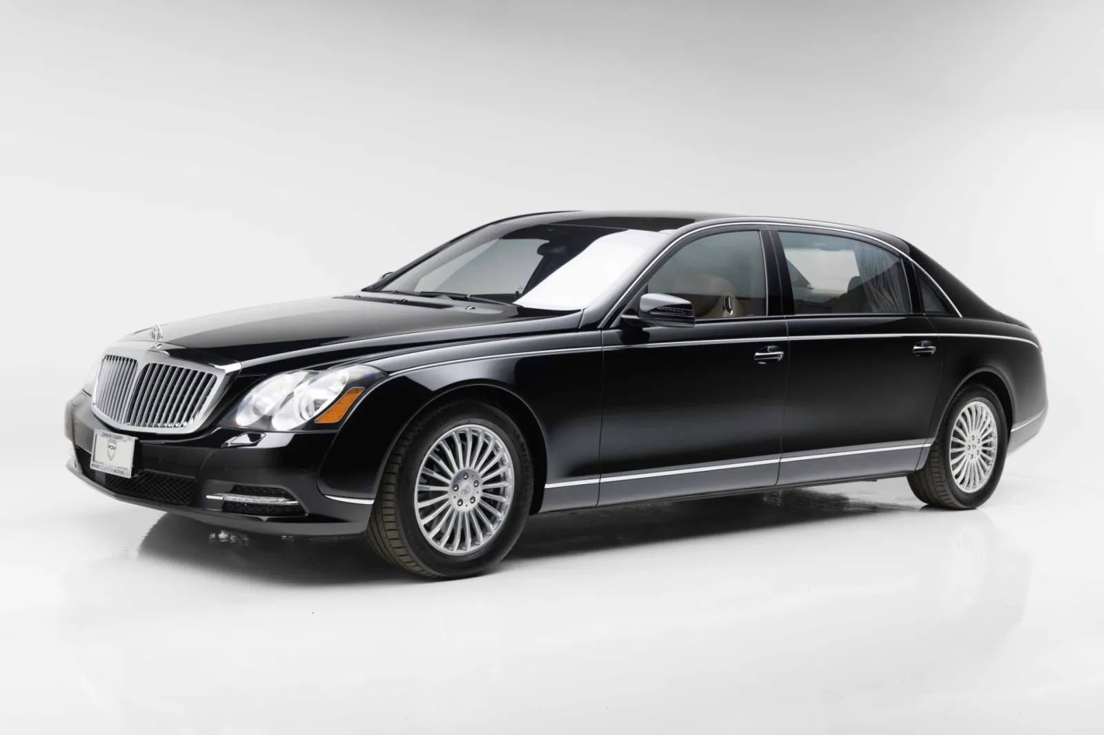 Used 2012 Maybach 62 RWD image 9