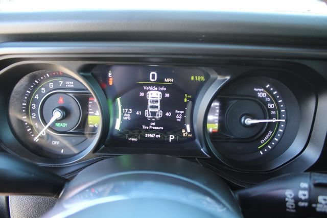 Used 2024 Jeep Wrangler Unlimited Sahara AWD/4WD image 19