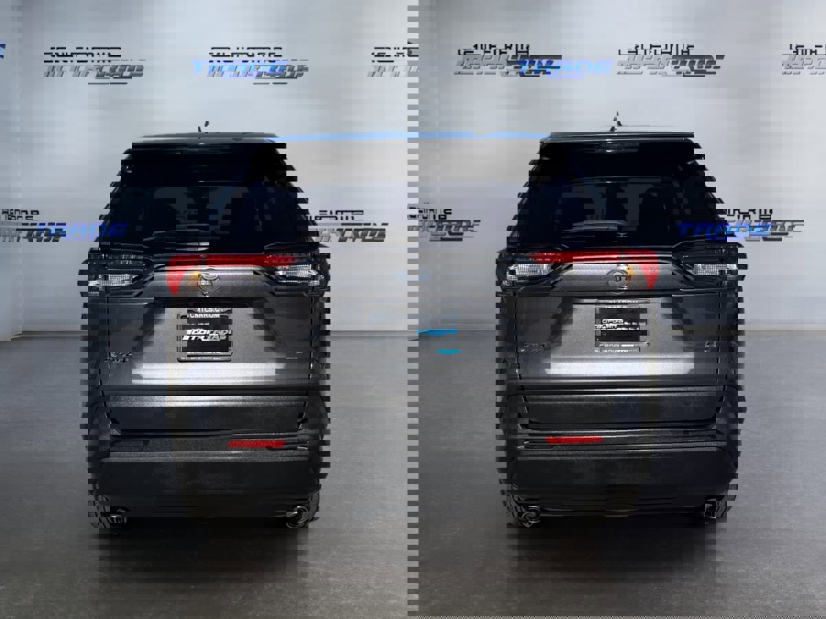 Used 2023 Toyota RAV4 LE image 6