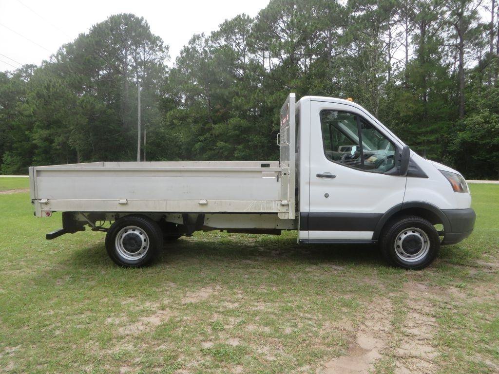 Used 2018 Ford Transit 250 138 RWD image 5