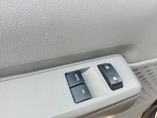 Used 2014 Ford E-150 and Econoline 150 w/ Power Group image 18