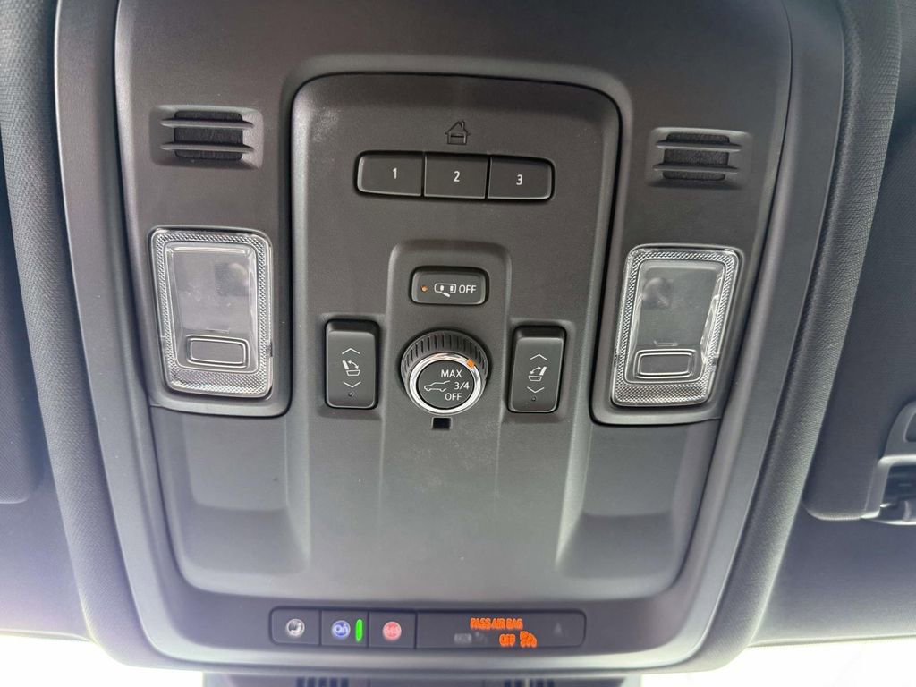 Used 2024 Cadillac Escalade ESV Luxury AWD/4WD image 64