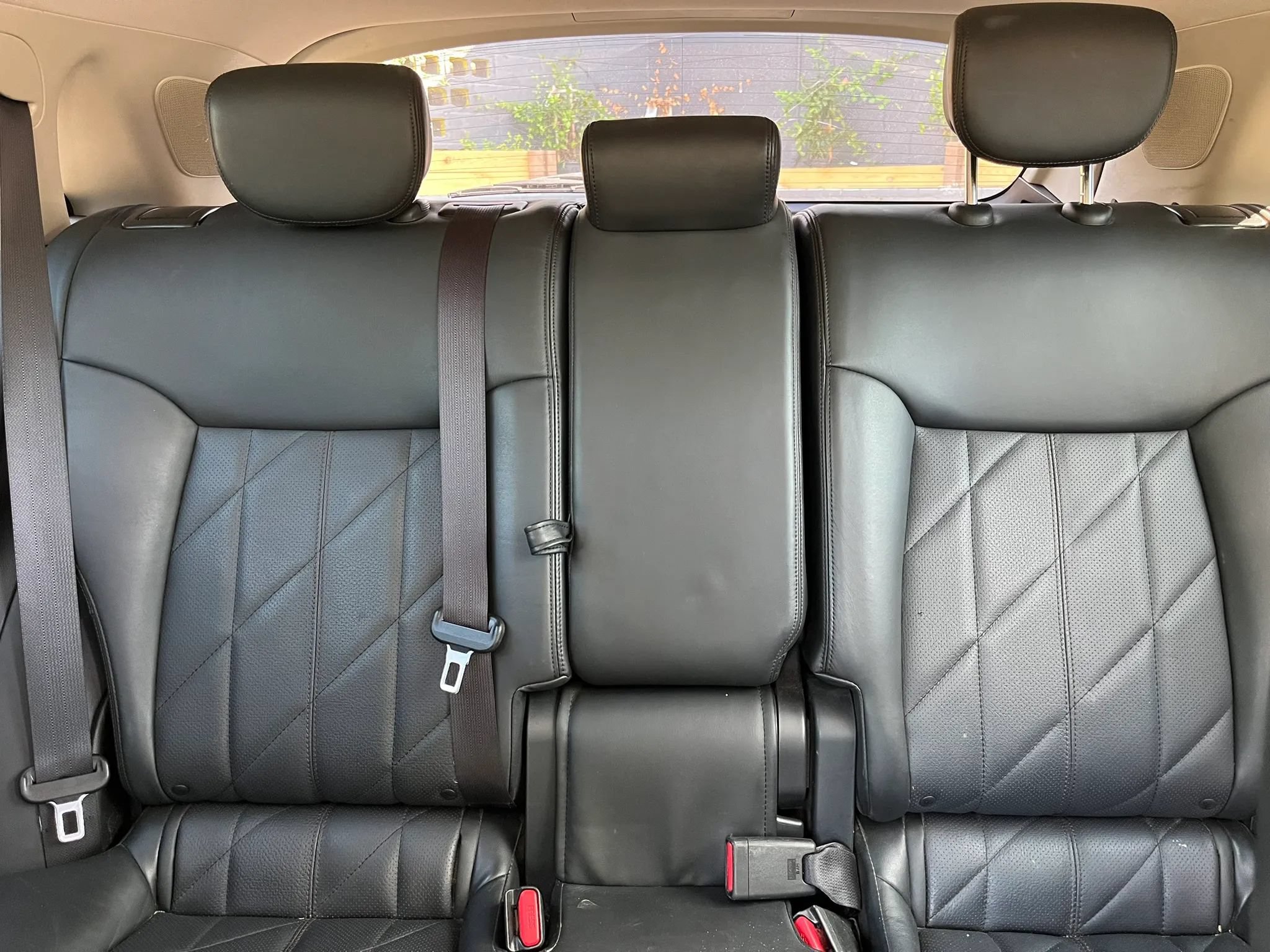 Used 2014 INFINITI QX70 AWD w/ Sport Technology Package image 18