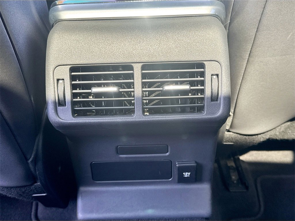 Used 2019 Land Rover Range Rover Velar image 25