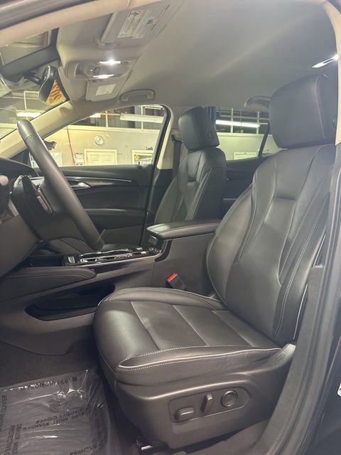 Used 2022 Buick Envision Essence w/ Safety Package image 36
