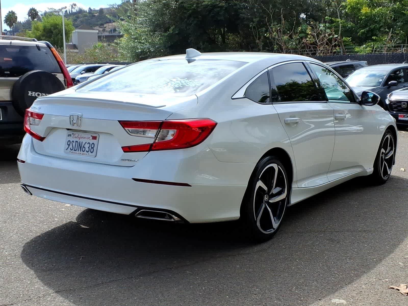 Used 2018 Honda Accord Sport image 4
