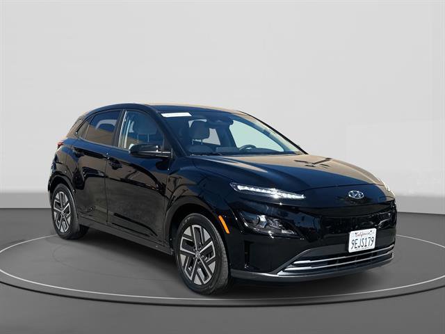 Used 2023 Hyundai Kona SE w/ Cargo Package FWD image 3