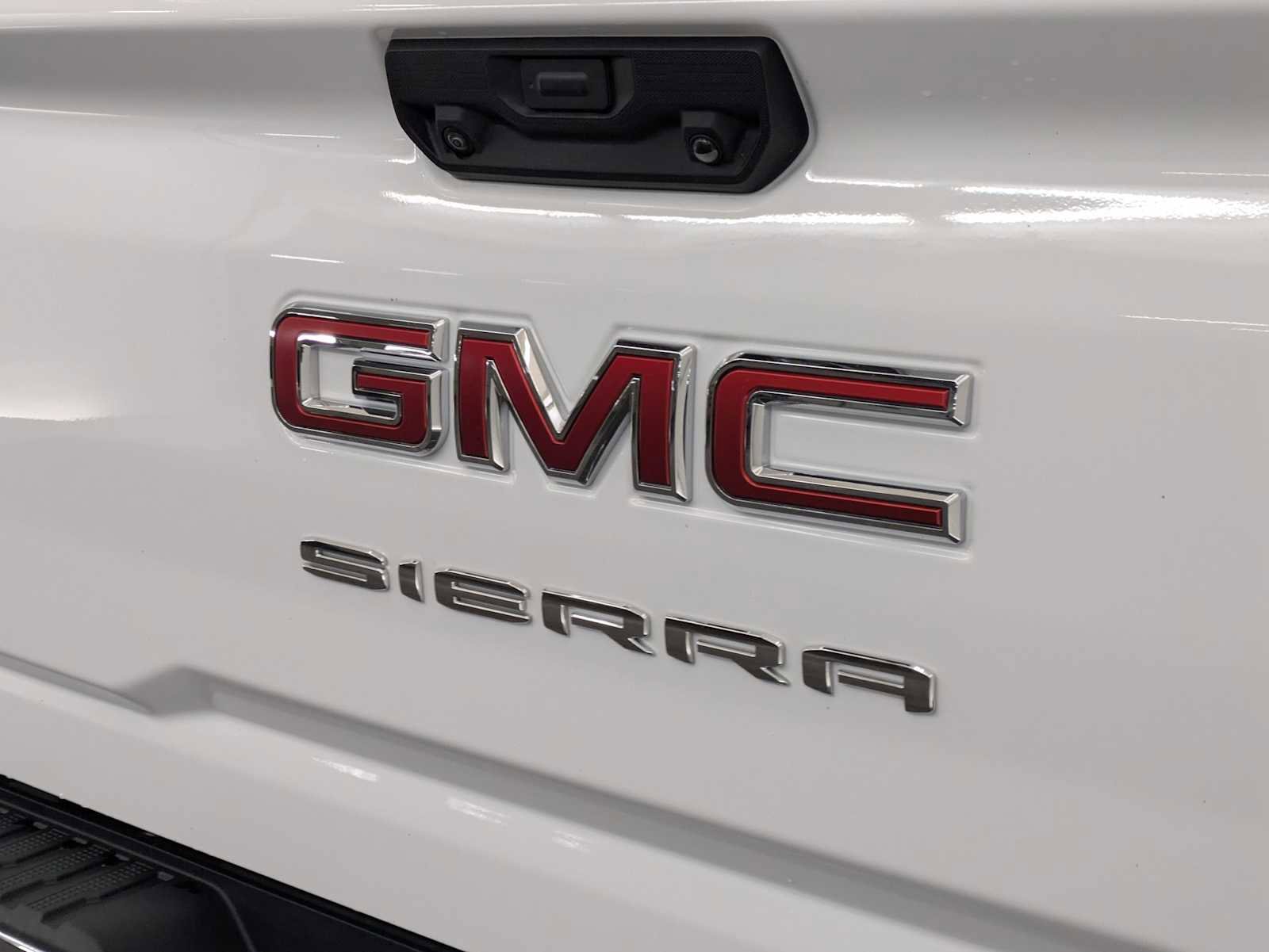 Used 2025 GMC Sierra 3500 SLE w/ SLE Convenience Package image 13