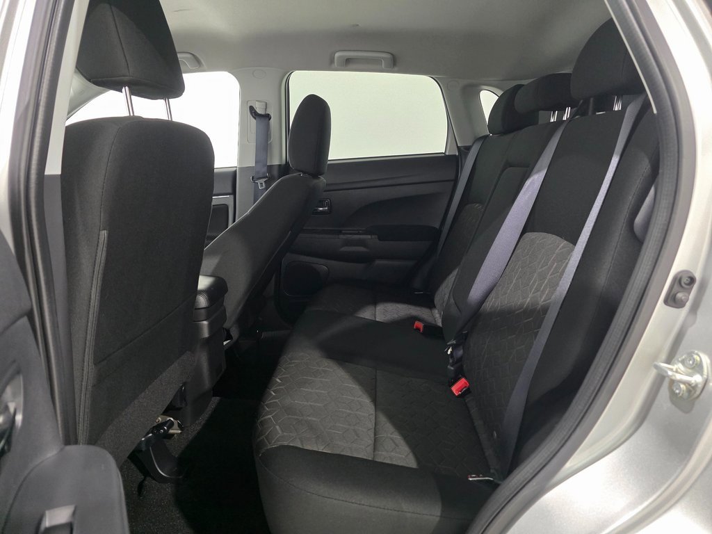 Used 2023 Mitsubishi Outlander Sport ES image 18