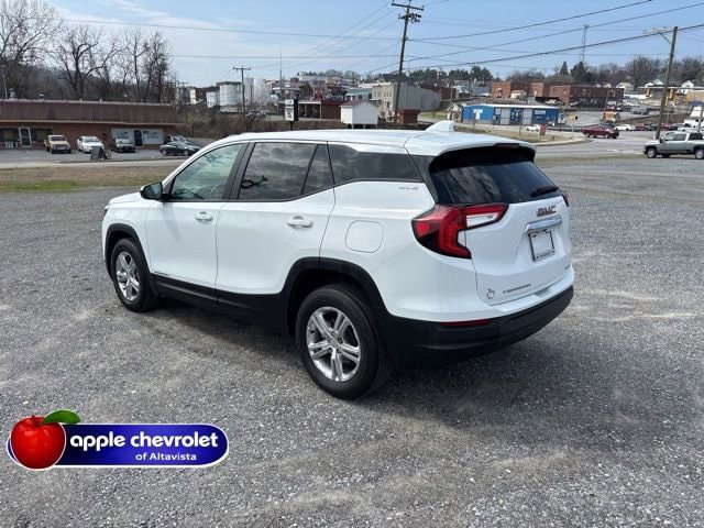 Used 2024 GMC Terrain SLE AWD/4WD image 4